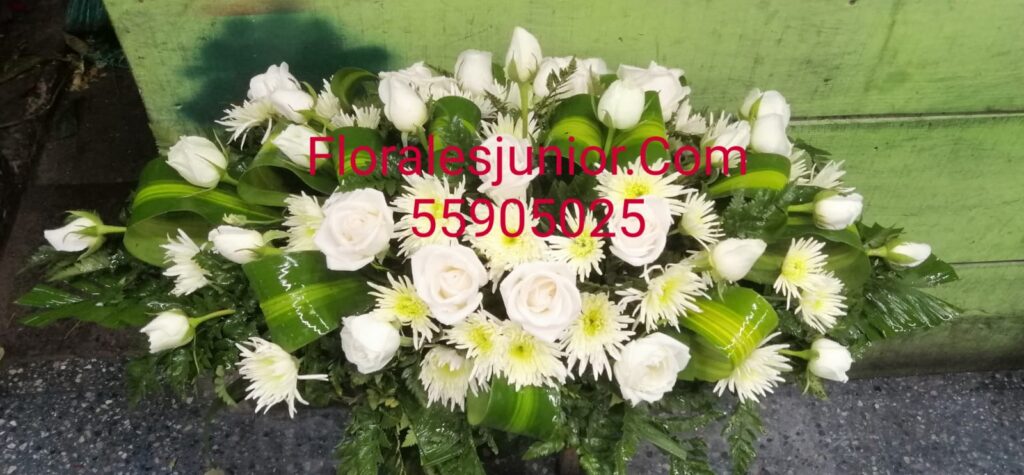 CORONAS FUNEBRES DE FLORES NATURALES ARREGLO FLORAL FUNEBRE angeles funebres cruces funebres ofrendas funebres ramos de flores funebres florales funebres servicios funebres para funeral para funeraria para difunto para muerto ofrendas funebres detalles funebres flores funebres floristeria floreria funebres CON ENVIO A DOMICILIO